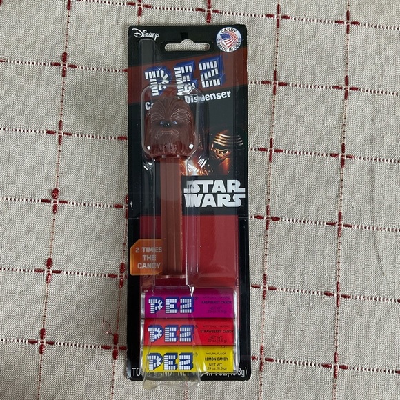 Disney Star Wars Darth Vader & Chewbacca Pez Candy & Pez Dispenser Set New - Picture 2 of 7